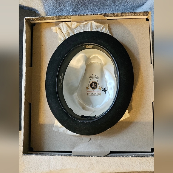 Resistol Fedora 990 with Kitten Finish - Picture 5 of 10